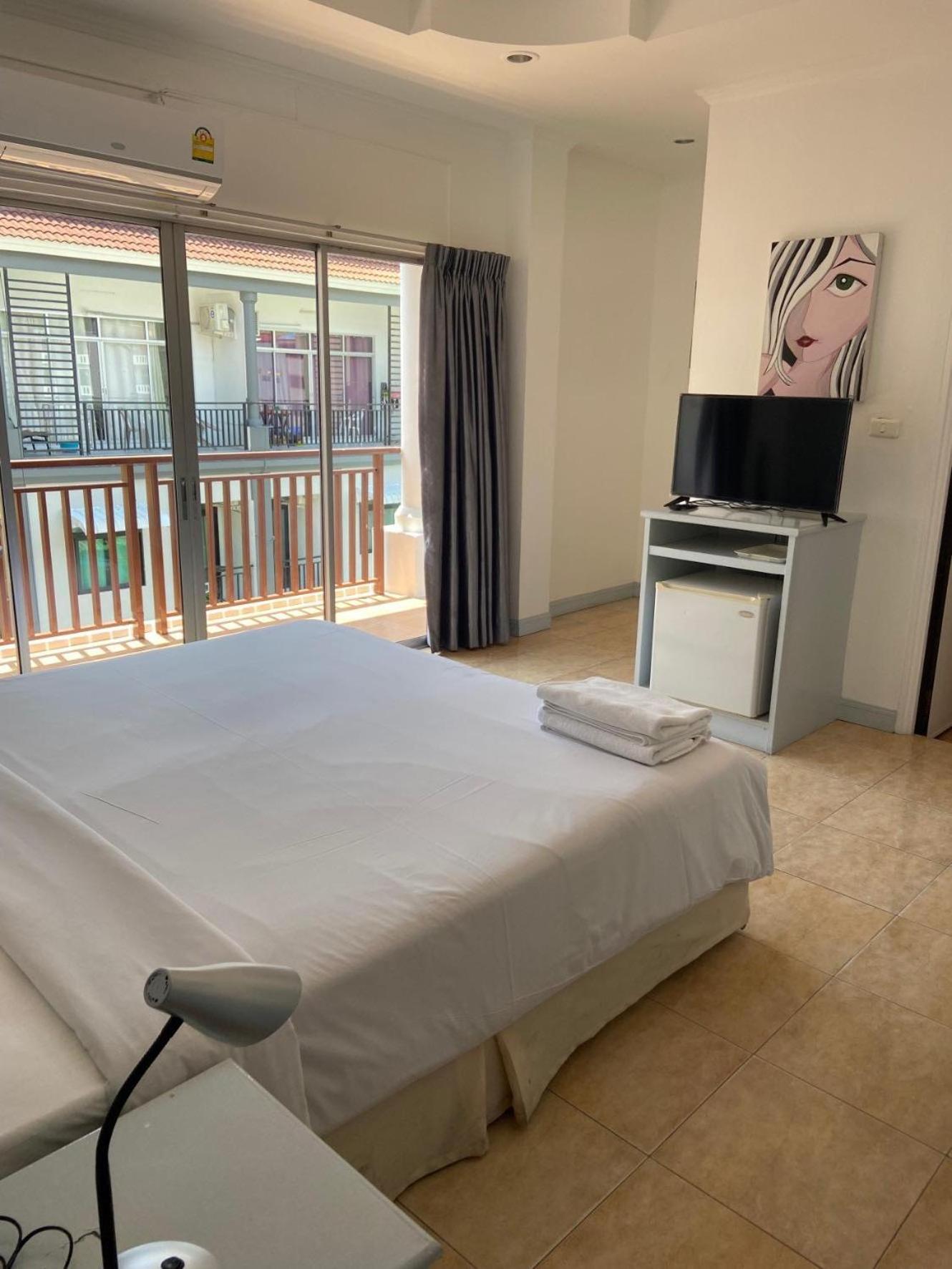 Gorgeous Boutique Room Patong Екстер'єр фото