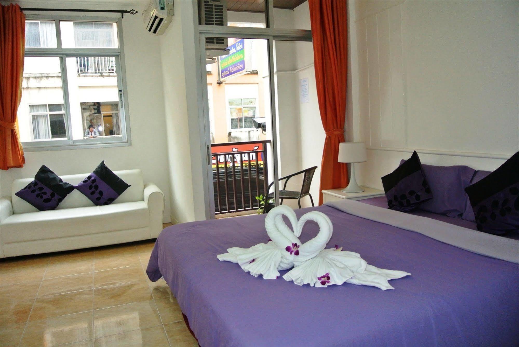 Gorgeous Boutique Room Patong Екстер'єр фото
