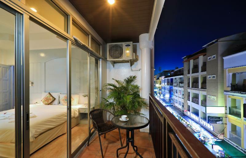 Gorgeous Boutique Room Patong Екстер'єр фото